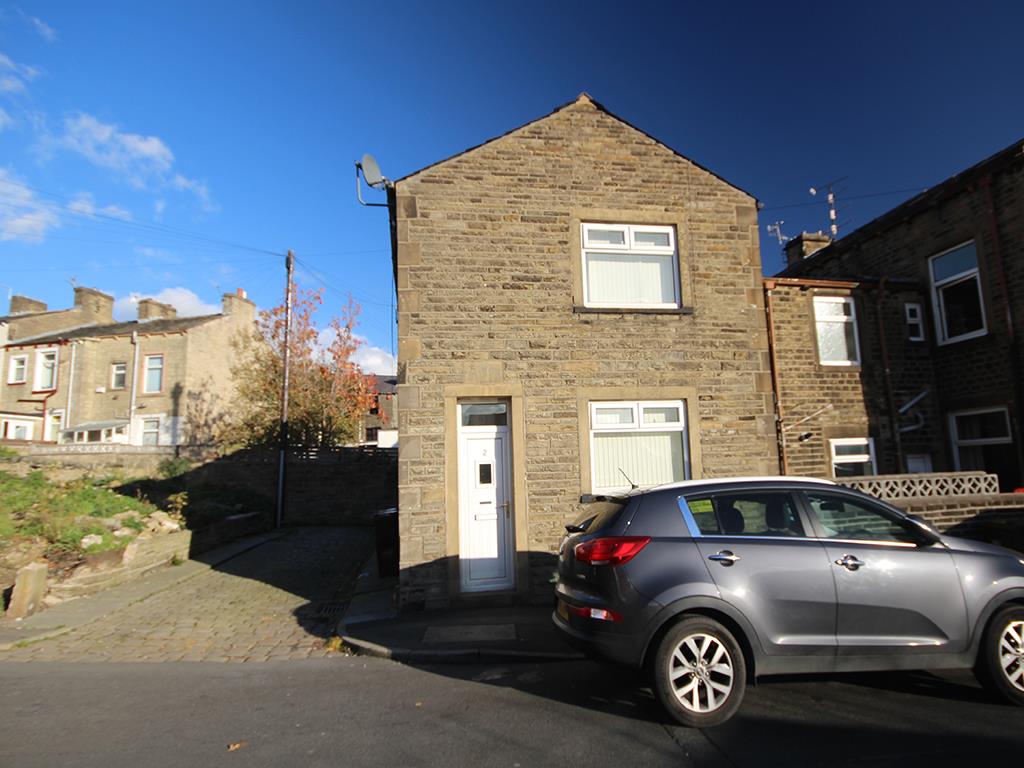 2 bedroom end terrace house SSTC in Colne - Main Image
